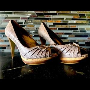 MODA Pippy 4” peep-toe heels